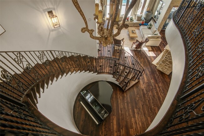 property at 10 Sullivans Ln