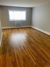 8 N James St in Peekskill, NY - Building Photo - Building Photo