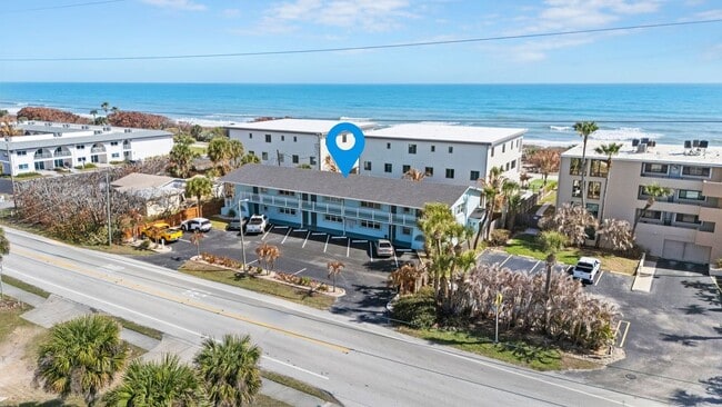 1011 S Miramar Ave in Indialantic, FL - Building Photo - Building Photo