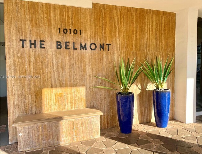 10101 E Bay Harbor Dr in Bay Harbor Islands, FL - Building Photo - Building Photo