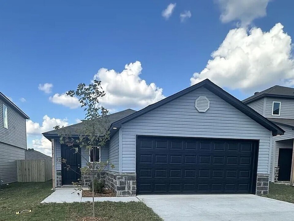 10417 Marilyn Dr in North Little Rock, AR - Building Photo