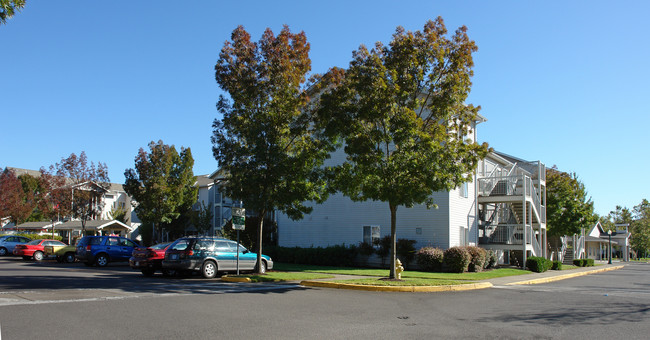 Spencer View in Eugene, OR - Building Photo - Building Photo