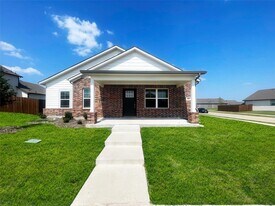 4005 Dayton Dr in Forney, TX - Building Photo