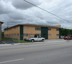 1500 W 29th St in Hialeah, FL - Building Photo - Building Photo