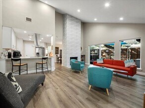 9716 Highland View Dr in Dallas, TX - Building Photo - Building Photo