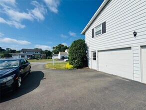 2715 Manhattan Dr in Endicott, NY - Building Photo - Building Photo
