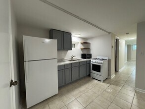 8006 W Addison St in Chicago, IL - Building Photo - Building Photo