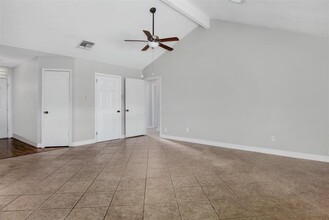 17622 Heritage Cove Dr in Webster, TX - Building Photo - Building Photo