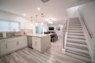 21761 SW 98th Pl in Cutler Bay, FL - Building Photo - Building Photo