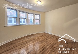3746 W Irving Park Rd in Chicago, IL - Building Photo - Building Photo