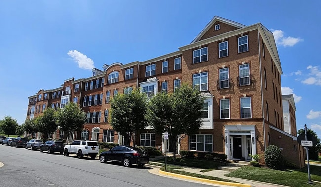 property at 43102 Thoroughfare Gap Terrace