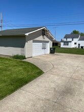 356 Montrose Ave NW in Canton, OH - Building Photo - Building Photo
