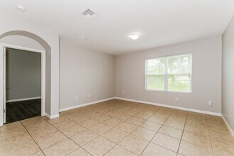 25 SW 19th Terrace in Cape Coral, FL - Foto de edificio - Building Photo