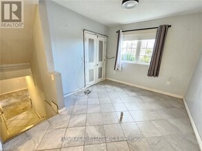 99 Golden Blvd W in Welland, ON - Building Photo - Building Photo