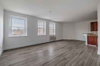 650 Park Avenue in East Orange, NJ - Foto de edificio - Interior Photo