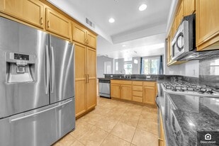 955 Pavilion Loop in San Jose, CA - Building Photo