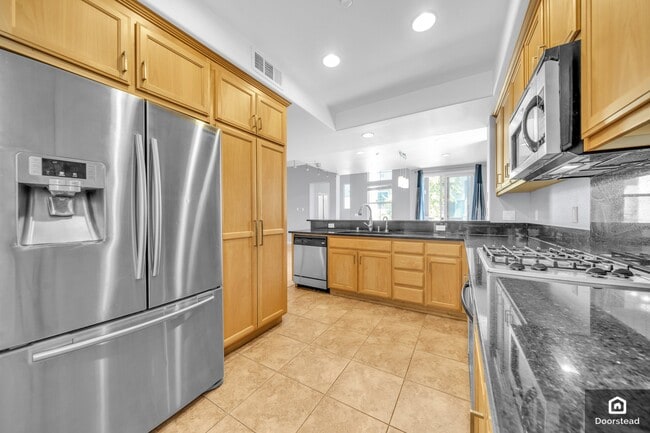 property at 955 Pavilion Loop