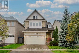 120 Portage Ave in Richmond Hill, ON - Building Photo - Building Photo