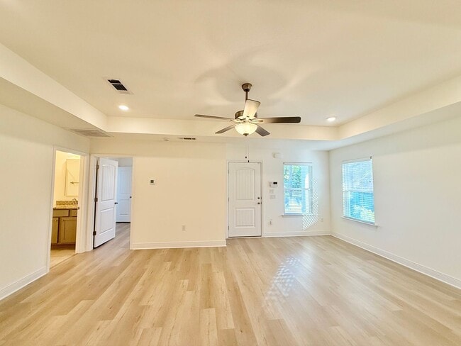 1881 America Ave in Gulf Breeze, FL - Building Photo - Building Photo