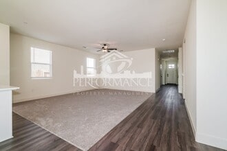 6611 Glacier Bay St in Bakersfield, CA - Building Photo - Building Photo