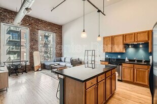 2441 N Broadway in Denver, CO - Building Photo