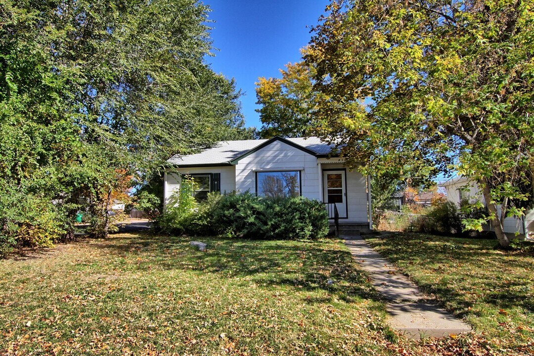4506 S Bannock St in Englewood, CO - Building Photo