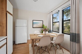 338 Tudor Ct, Unit 343-05 in Glencoe, IL - Building Photo - Building Photo