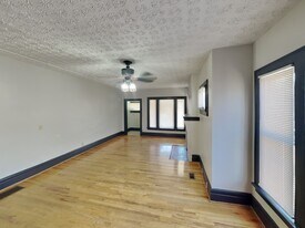 288 E 16th Ave in Columbus, OH - Building Photo