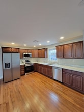 944 Warren Ave in Brockton, MA - Building Photo - Building Photo