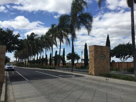 931 Island Palm Wy in Brentwood, CA - Building Photo
