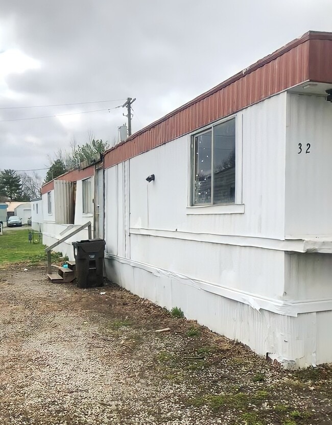32 Mahoning Ave in Rantoul, IL - Foto de edificio - Building Photo