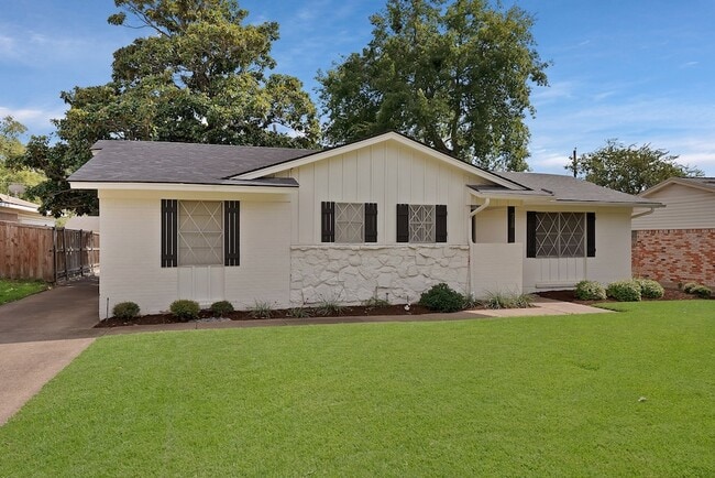 property at 715 Terryland Dr