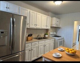 139 London St, Unit 1 in Boston, MA - Building Photo - Building Photo