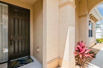 237 Mestre Pl in Nokomis, FL - Building Photo - Building Photo