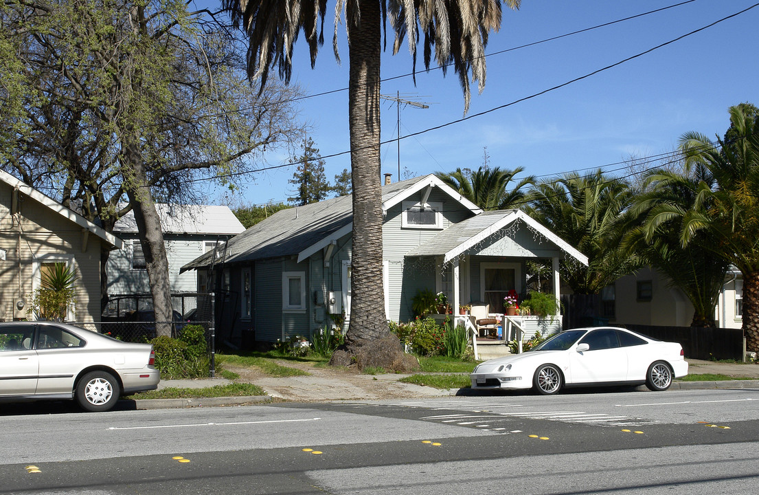 726-728 Brewster Ave in Redwood City, CA - Foto de edificio