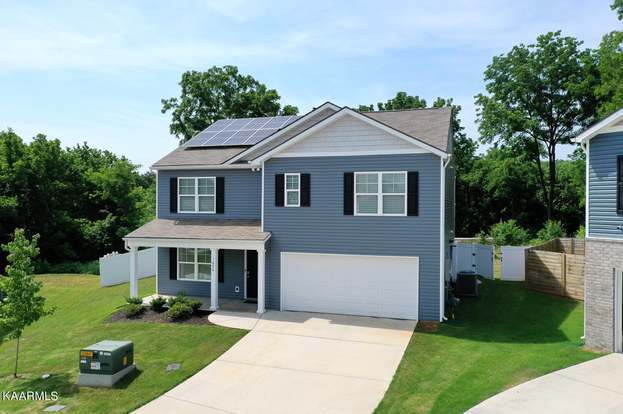 1606 River Poppy Rd in Mascot, TN - Building Photo