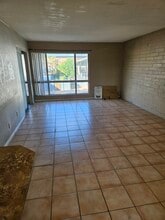 3828 N 32nd St, Unit UPPER in Phoenix, AZ - Foto de edificio - Building Photo