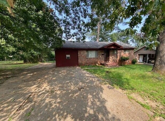3646 Southland Dr in Jackson, MS - Building Photo - Building Photo