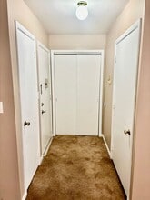 R2 Avon Dr E in East Windsor, NJ - Building Photo - Building Photo
