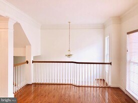 9135 Silvershadow Ct in Lorton, VA - Building Photo