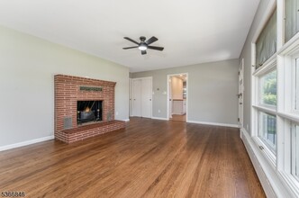 34 Hopewell Ave in Flemington, NJ - Building Photo - Building Photo