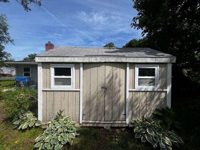 63 Columbus Ave in Bristol, CT - Building Photo - Building Photo