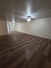 512 S Dearing Ave in Fresno, CA - Building Photo - Building Photo