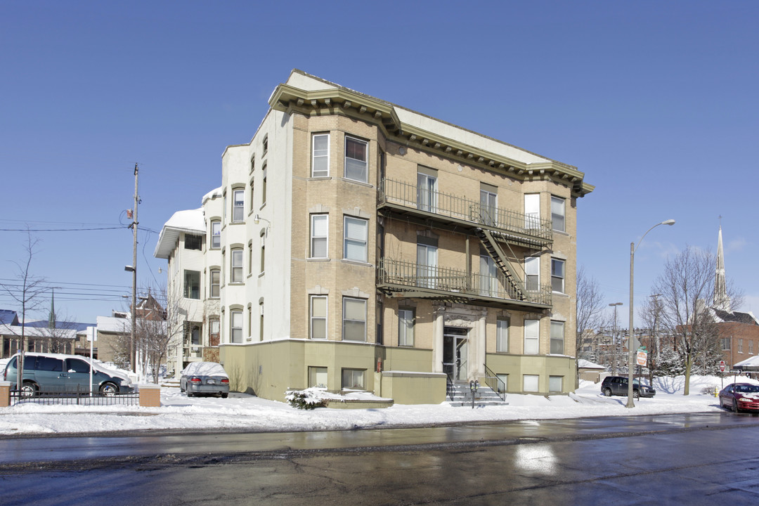 Iowa Flats in Grand Rapids, MI - Foto de edificio