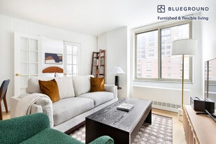 400 Chambers St in New York, NY - Building Photo