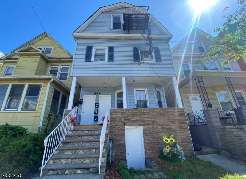 549 Court St in Elizabeth, NJ - Building Photo