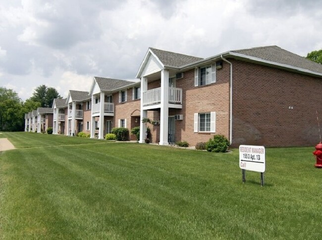 Orchard Estates Apartments in Waupaca, WI - Building Photo - Building Photo