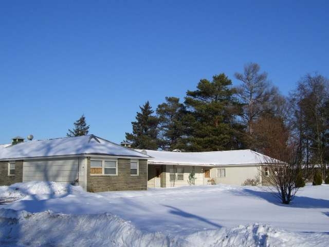 44 Allen Dr in Saratoga Springs, NY - Building Photo