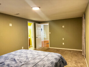 4302 Stablemere Ct, Unit Furnished Basement Apart. in Bowie, MD - Foto de edificio - Building Photo