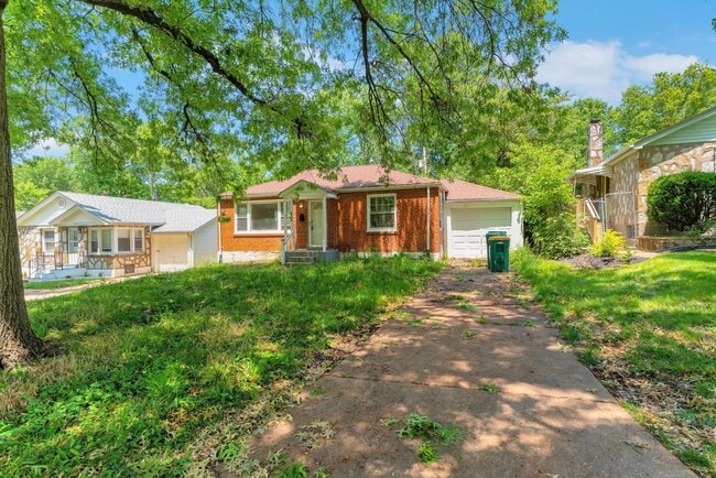 8135 Bloom Dr in St. Louis, MO - Building Photo - Building Photo